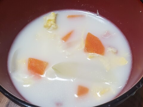 牛乳卵スープ